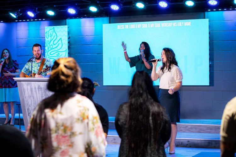 Ohana Baptist Church in Honolulu, HI, who edged out over 900 total applicants for the prize. Part of their prize package included an Allen & Heath SQ Series console, sporting the latest 96kHz XCVI core processing