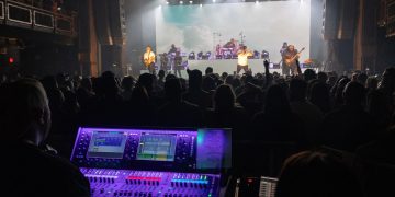 dLive S5000 surface at front of house for Common Kings