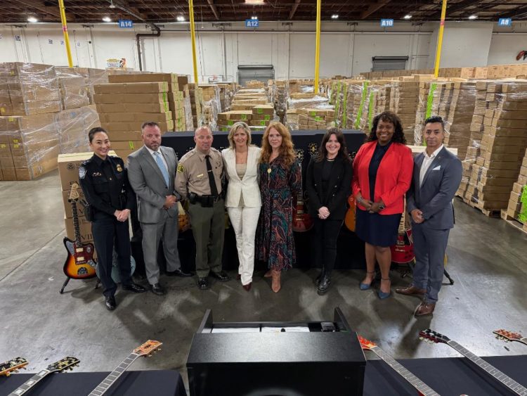 Cheryl Davies (CBP Director of Field Operations in Los Angeles), John Pasciucco (Los Angeles Deputy Special Agent in Charge, HSI), William J. Kitchin ll (Lieutenant Los Angeles County Sheriff’s Department, LASD), Andrea Bates (Partner, Bates and Bates), Beth Heidt (Chief Marketing Officer, Gibson), Raeann Vinton (Cultural Influence at Gibson), Africa R. Bell (Port Director LA/Long Beach Seaport, CBP), and Angel Villagrana (CBP Customs Trade Officer